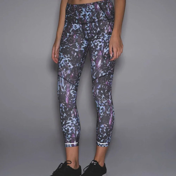 Lululemon All Sport Crop Floral Sport Tranquil Blue Multi 21108 - Picture 1 of 12